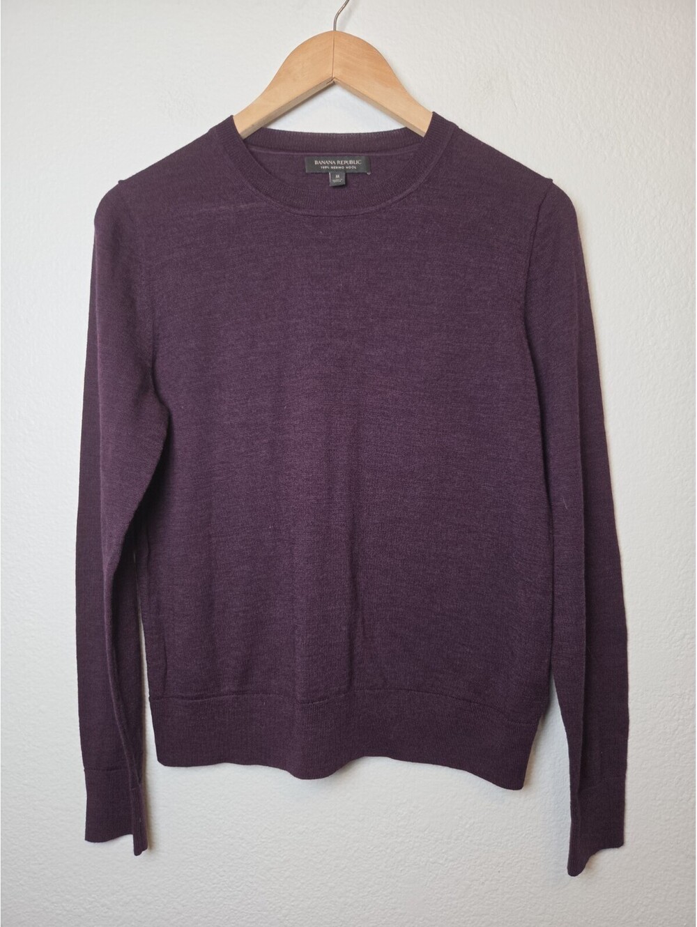 Banana Republic 100% WOOL Sweater  Maroon Women's M Burgundy Long Sleeve